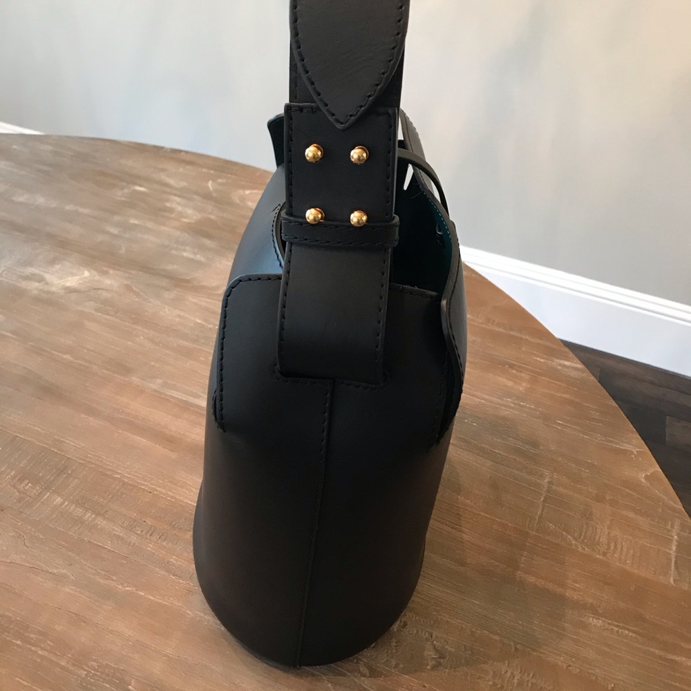 Burberry large leather bucket bag - Picture 3 of 11
